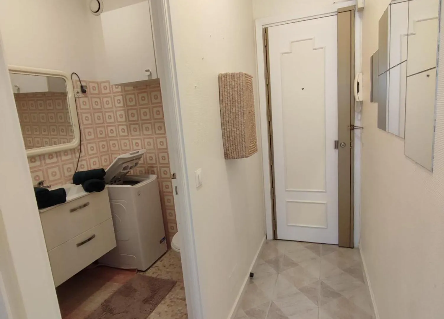 Studette 1 Piece Apartment Menton