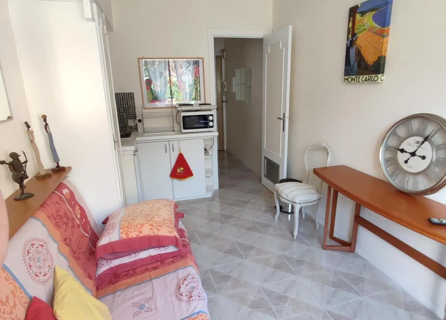 Studette 1 Piece Apartment Menton